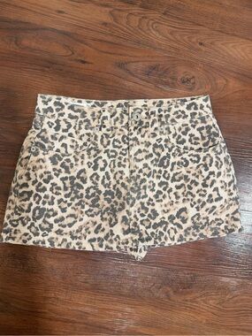 NWOT Stradivarius Denim Skort